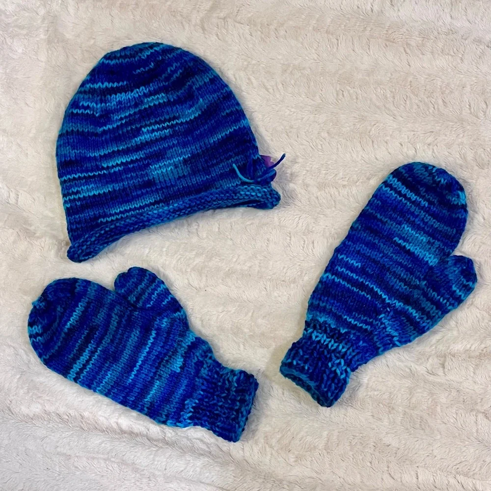 🆕 Hand Knit Handmade Tonal Blue Unisex Soft Knit Winter Mittens Gloves
